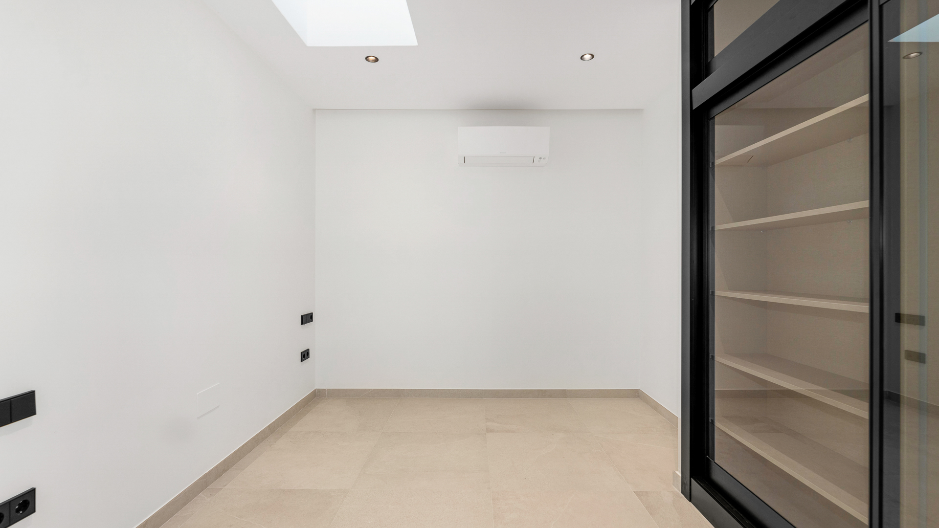 1718 Strandhaus Marbella-28